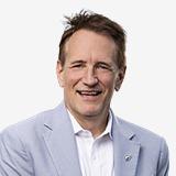 Headshot of Stefan Korn